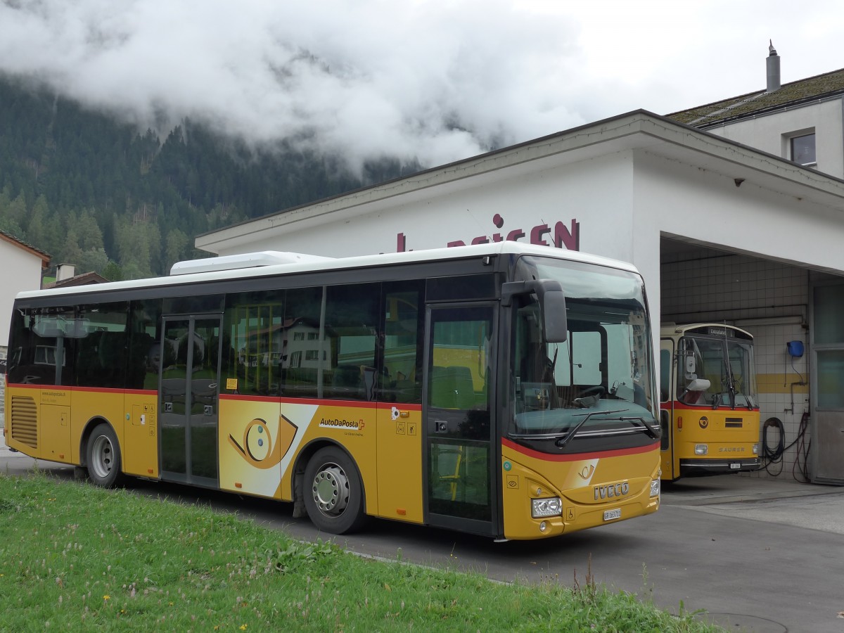 (165'262) - Mark, Andeer - GR 163'711 - Iveco am 19. September 2015 in Andeer, Garage