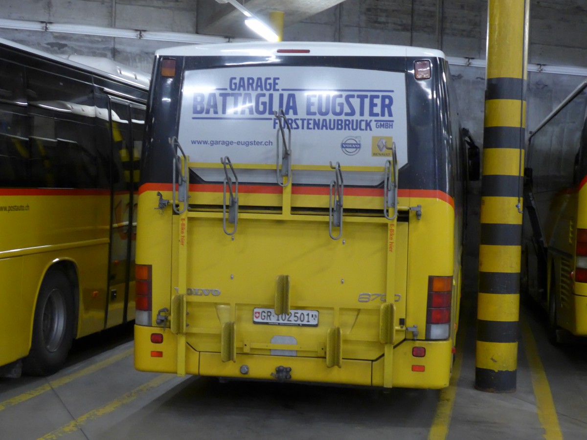 (165'435) - PostAuto Graubnden - GR 102'501 - Volvo am 19. September 2015 in Thusis, Postautostation