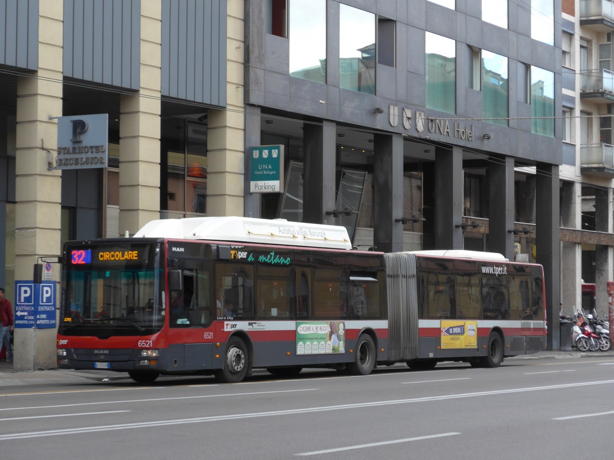 (165'569) - TPER Bologna - Nr. 6521/DC-576 XN - MAN am 23. September 2015 beim Bahnhof Bolagna Centrale