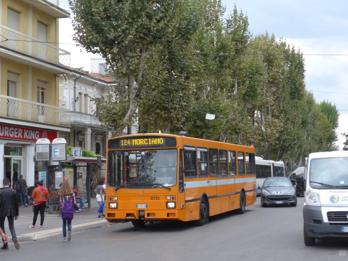 (165'580) - START Cesena - Nr. 31'722/DS-967 SN - Siccar/Autodromo am 23. September 2015 beim Bahnhof Rimini