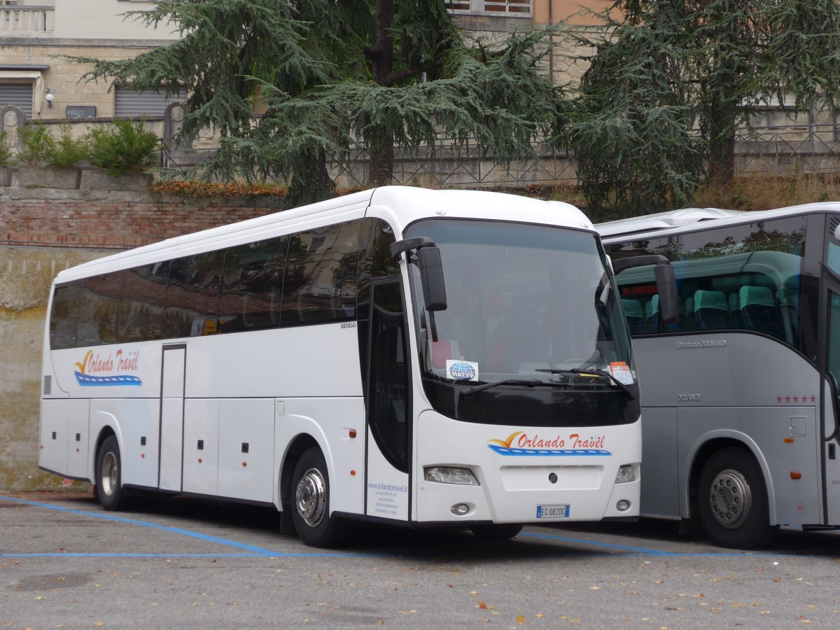 (165'654) - Aus Italien: Orlando, Bisignano - EG-082 DC - Volvo am 24. September 2015 in San Marino