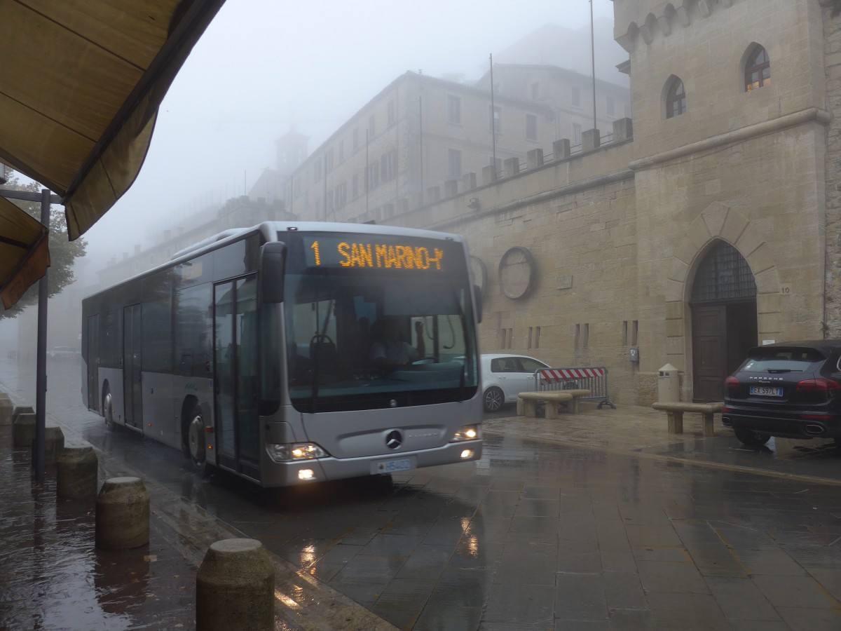 (165'680) - AASS San Marino - H5402 - Mercedes am 24. September 2015 in San Marino