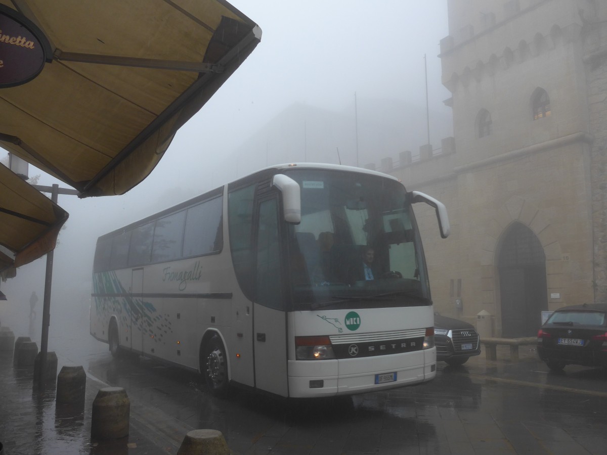 (165'695) - Aus Italien: Miki, Roma - DF-955 ML - Setra am 24. September 2015 in San Marino