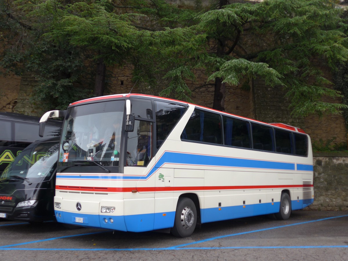 (165'743) - Aus Italien: Anxur Tours, Terracina - ET-237 GJ - Mercedes am 25. September 2015 in San Marino