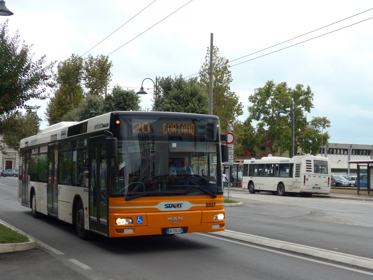 (165'763) - START Cesena - Nr. 33'117/BK-536 ZA - MAN am 25. September 2015 beim Bahnhof Rimini