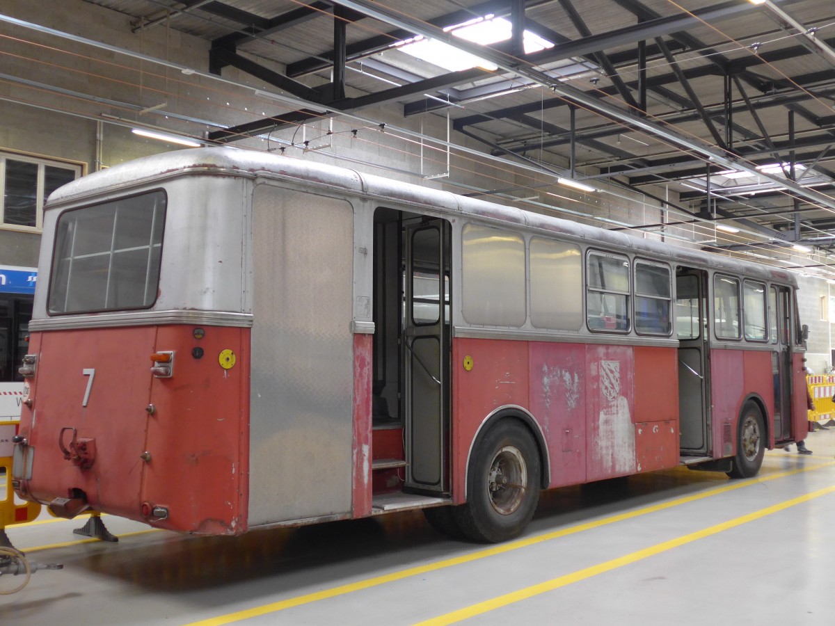 (165'845) - VW Winterthur - Nr. 7 - Mowag/FFA (ex RRCV, A-Lustenau; ex VW Winterthur Nr. 7) am 26. September 2015 in Winterthur, Depot Grzefeld