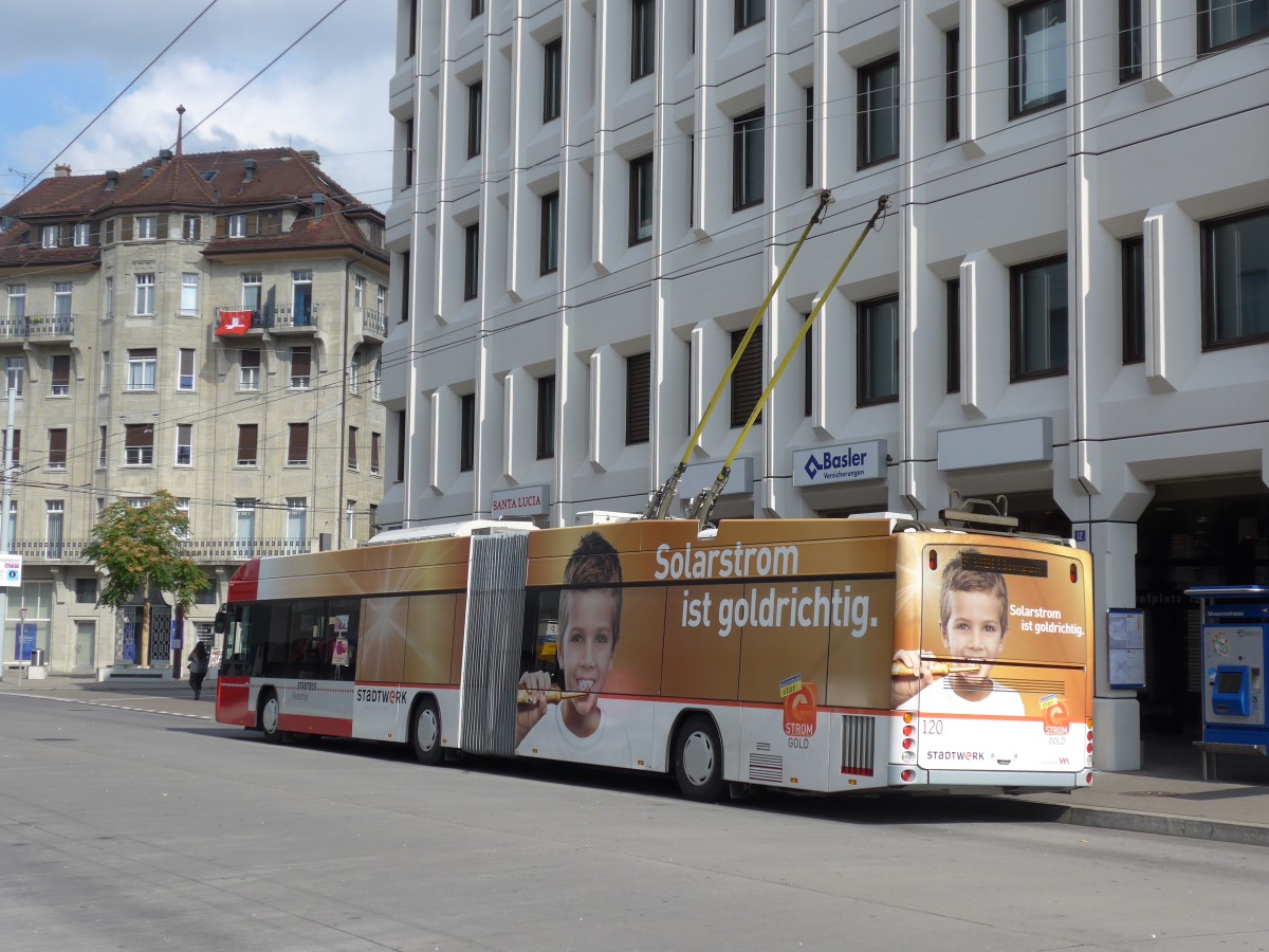 (165'908) - SW Winterthur - Nr. 120 - Hess/Hess Gelenktrolleybus am 26. September 2015 in Winterthur, Museumstrasse/HB