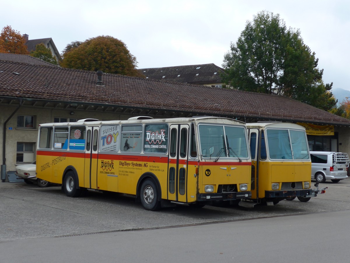 (166'167) - Oldie-Tours Zrisee, Wollerau - Saurer/Hess (ex Wohlgemuth, Hochwald) am 10. Oktober 2015 in Uznach, Garage