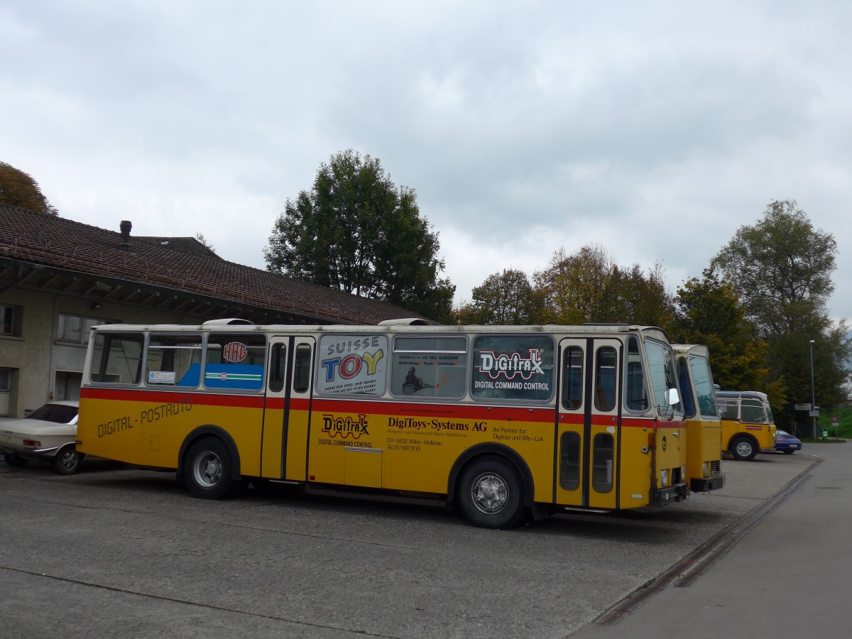 (166'181) - Oldie-Tours Zrisee, Wollerau - Saurer/Hess (ex Wohlgemuth, Hochwald) am 10. Oktober 2015 in Uznach, Garage