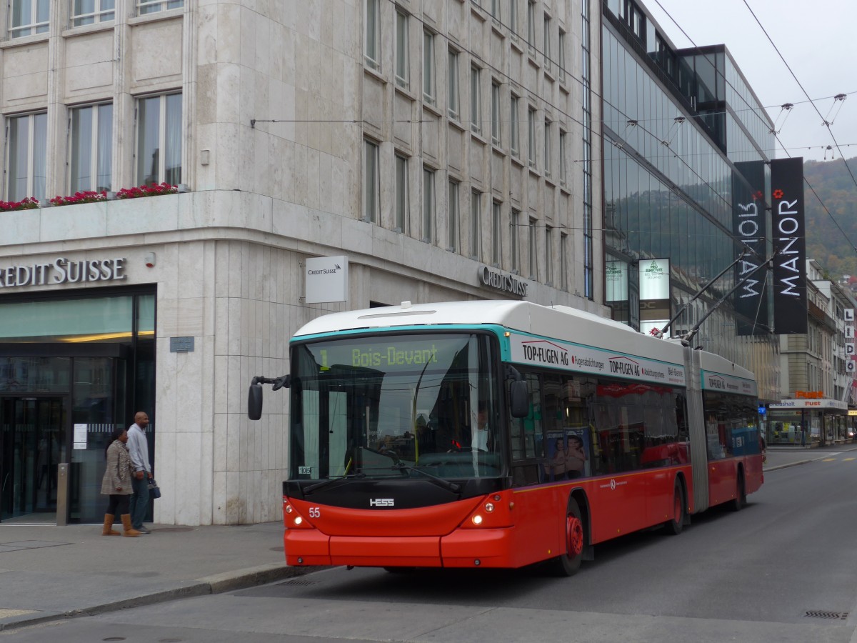 (166'318) - VB Biel - Nr. 55 - Hess/Hess Gelenktrolleybus am 24. Oktober 2015 in Biel, Zentralplatz