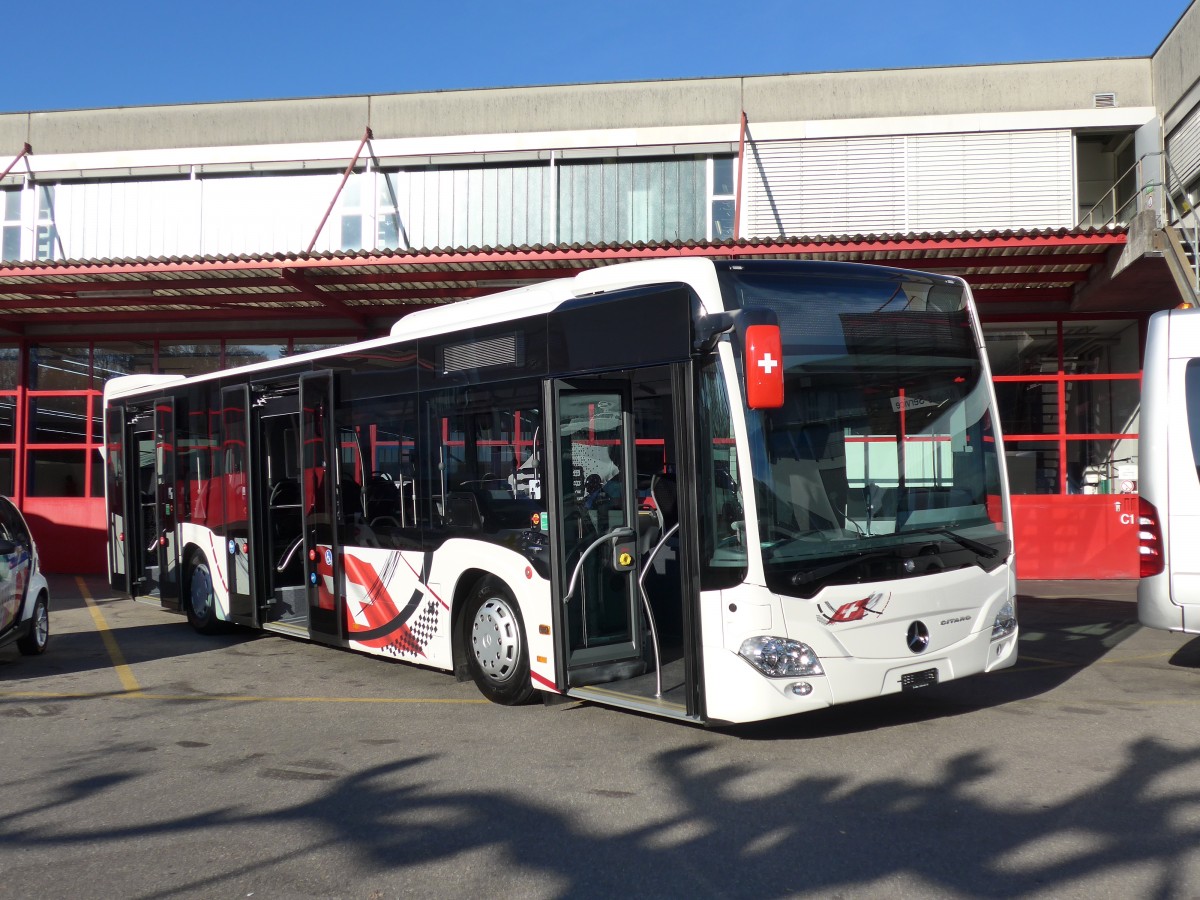 (166'530) - EvoBus, Kloten - Mercedes am 6. November 2015 in Kloten, EvoBus