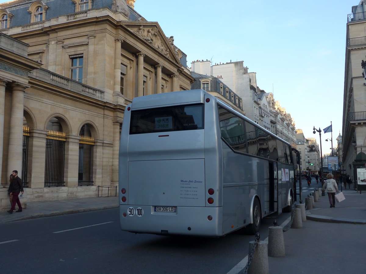 (166'737) - M.C.S., Nanterre - DA 306 LD - Bova am 15. November 2015 in Paris, Louvre