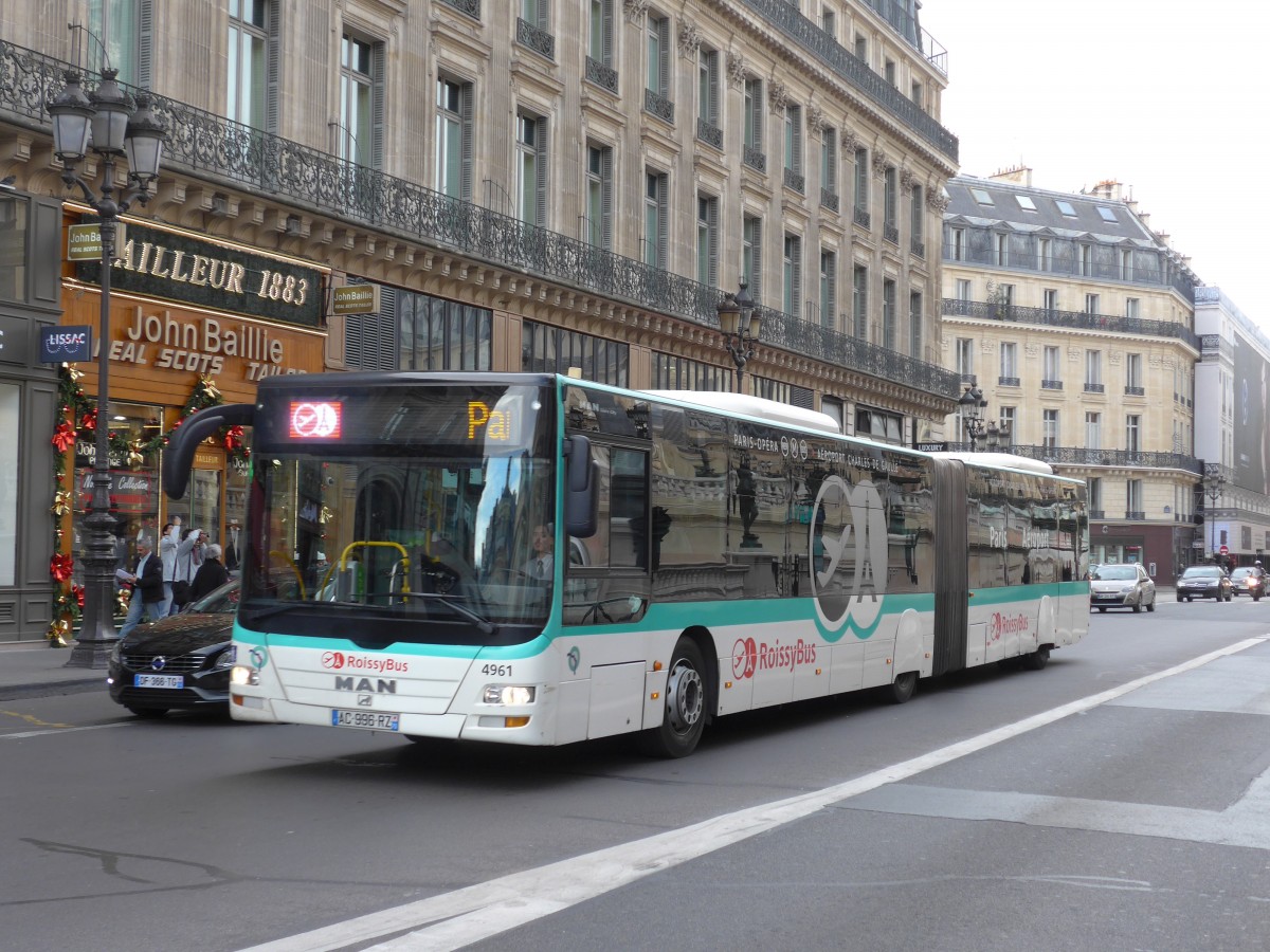 (166'896) - RATP Paris - Nr. 4961/AC 996 RZ - MAN am 16. November 2015 in Paris, Opra