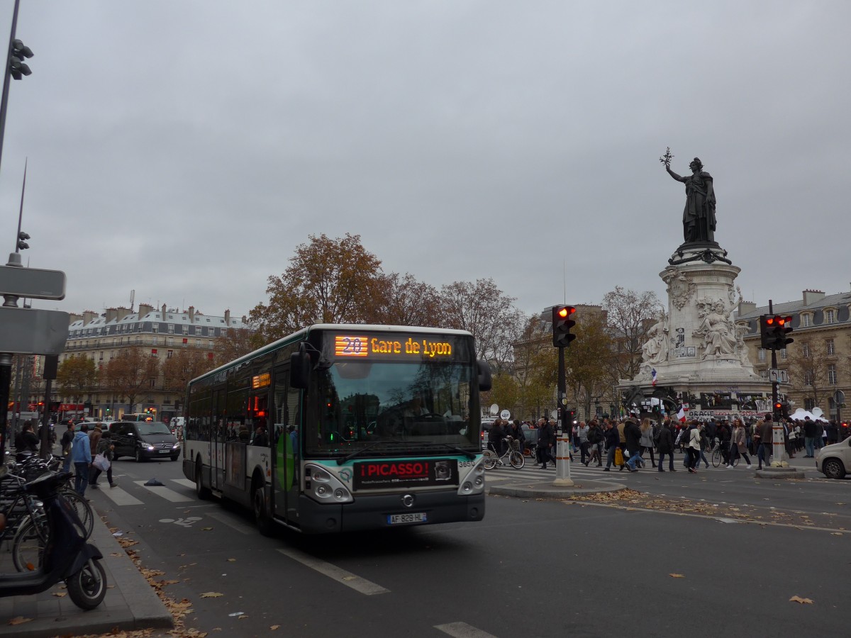 (166'978) - RATP Paris - Nr. 3650/AF 829 HL - Irisbus am 16. November 2015 in Paris, Rpublique