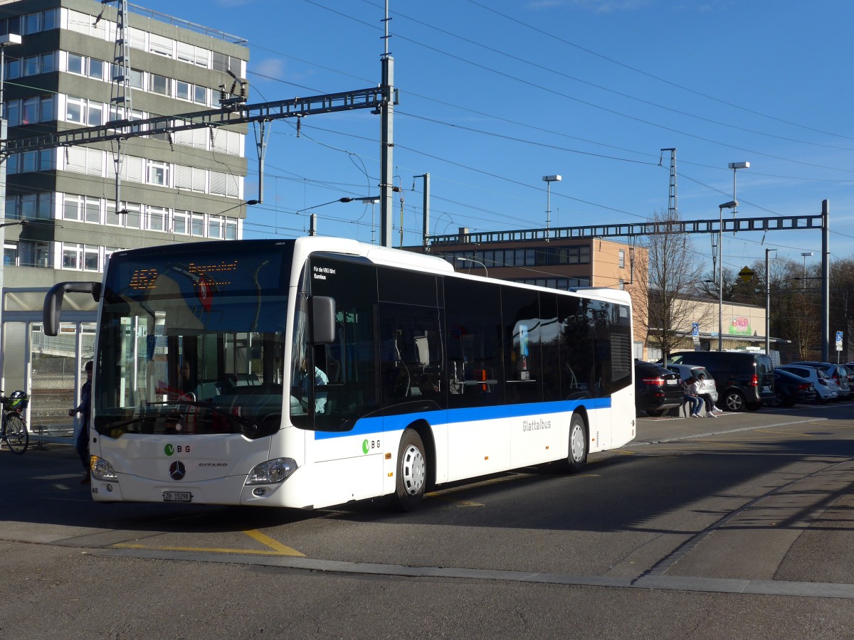 (167'431) - Welti-Furrer, Bassersdorf - Nr. 48/ZH 15'298 - Mercedes am 19. November 2015 beim Bahnhof Regensdorf-Watt