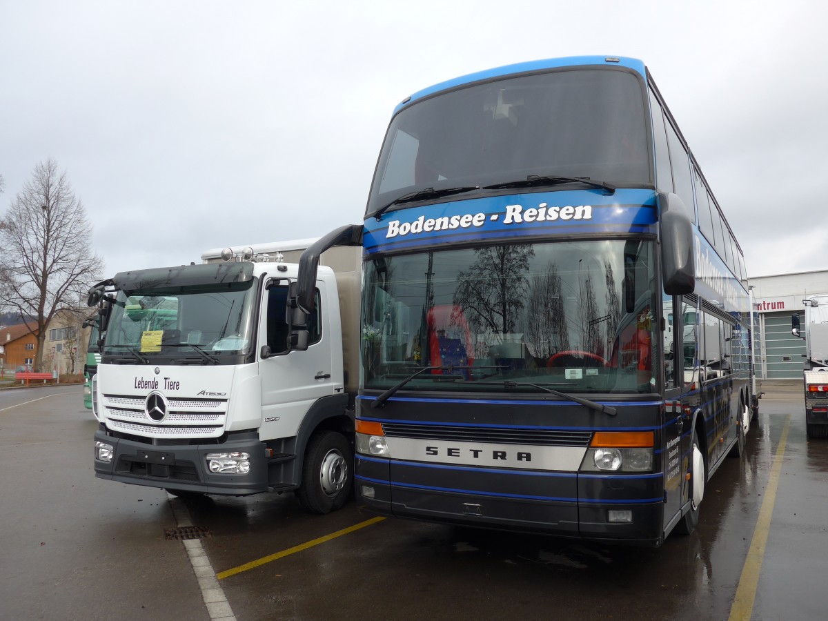 (167'511) - Baumgartner, Horn - Setra am 25. November 2015 in Wil, Larag