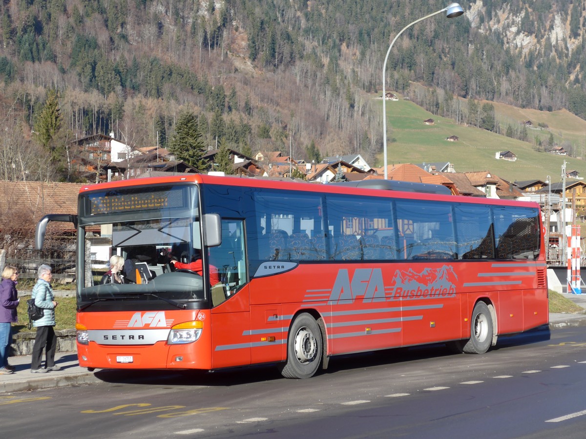 (167'854) - AFA Adelboden - Nr. 24/BE 26'701 - Setra am 20. Dezember 2015 beim Bahnhof Frutigen