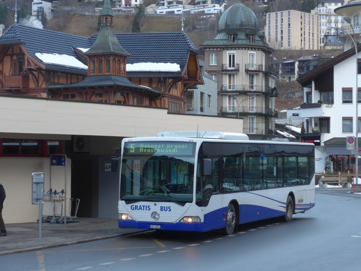 (167'904) - EAB Engelberg - Nr. 2/OW 10'224 - Mercedes (ex Nr. 6; ex TPL Lugano Nr. 11) am 25. Dezember 2015 beim Bahnhof Engelberg