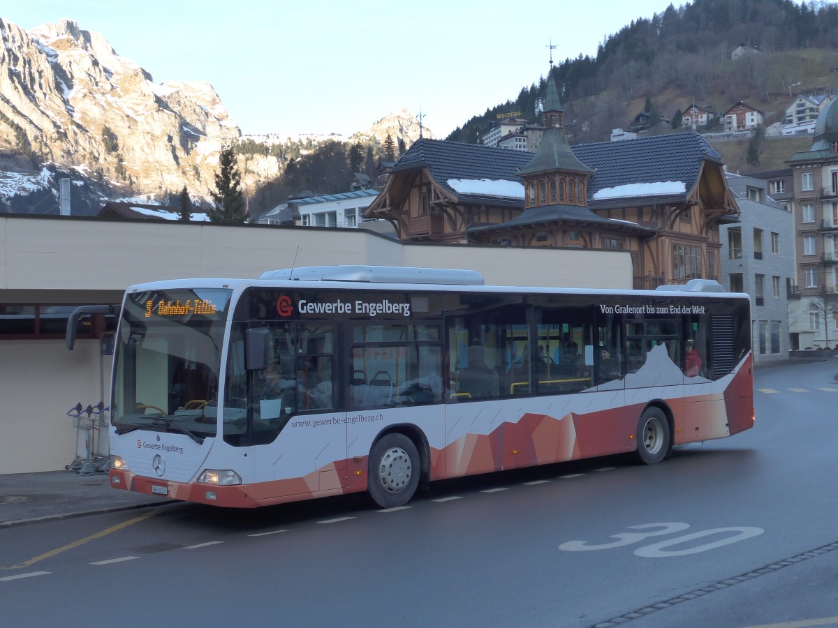 (167'906) - EAB Engelberg - Nr. 8/OW 22'333 - Mercedes (ex Ming, Sils-Maria; ex Vorfhrwagen EvoBus, D-Mannheim) am 25. Dezember 2015 beim Bahnhof Engelberg