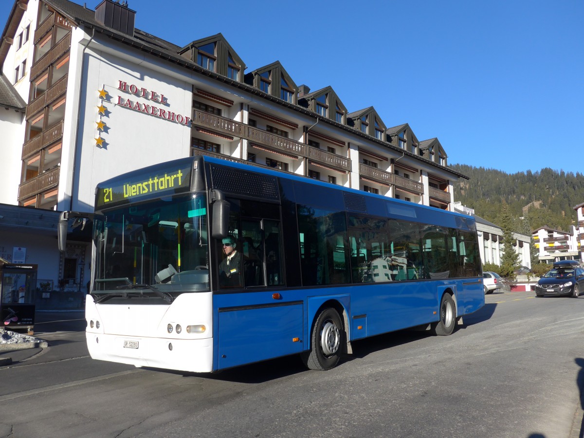 (167'955) - Stuppan, Flims - GR 52'280 - Neoplan (ex Demarmels, Salouf; ex Ming, Sils-Maria) am 26. Dezember 2015 in Laax, Bergbahnen