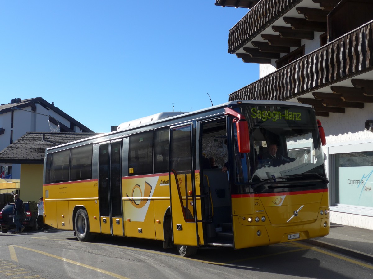 (167'997) - Fontana, Ilanz - Nr. 1/GR 74'221 - Volvo am 26. Dezember 2015 in Laax, Post