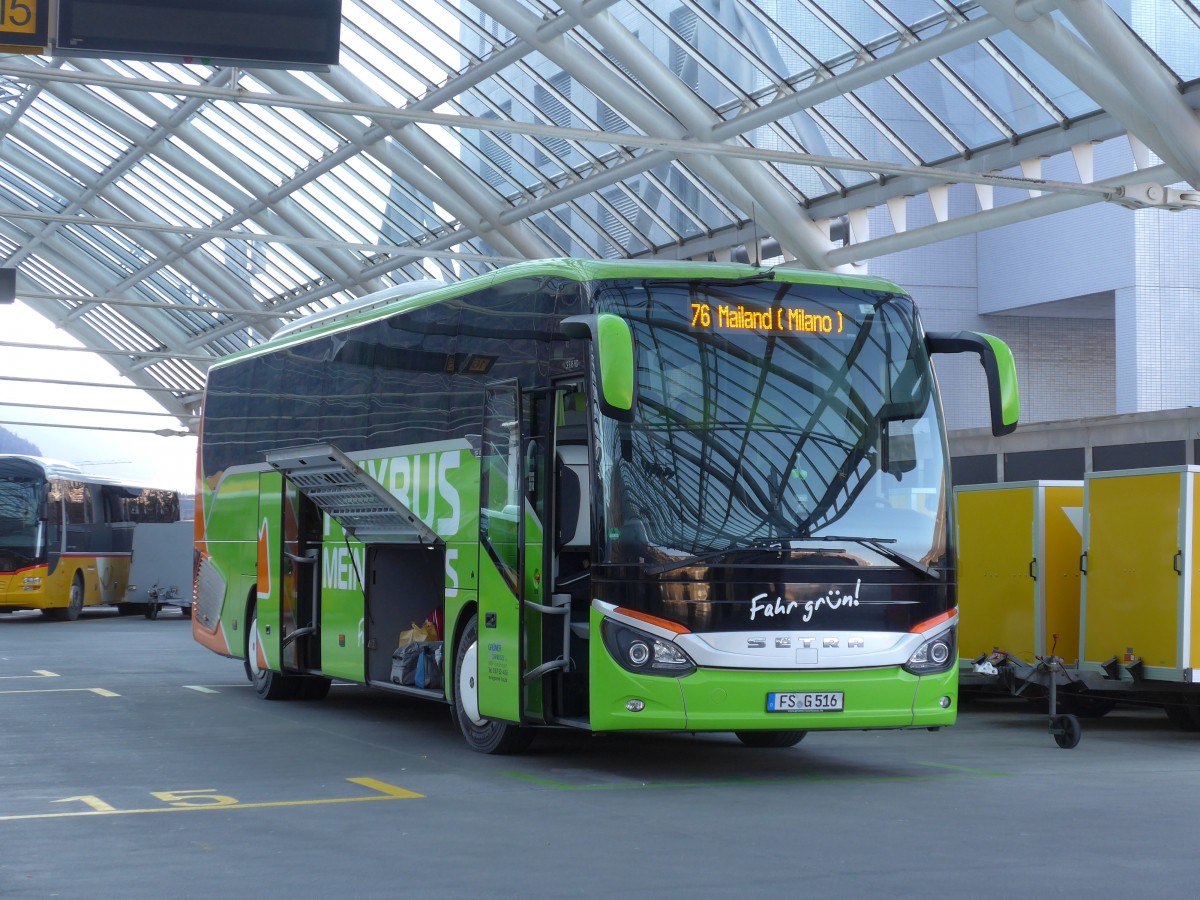 (168'001) - Aus Deutschland: Grner, Rudelzhausen - FS-G 516 - Setra am 26. Dezember 2015 in Chur, Postautostation