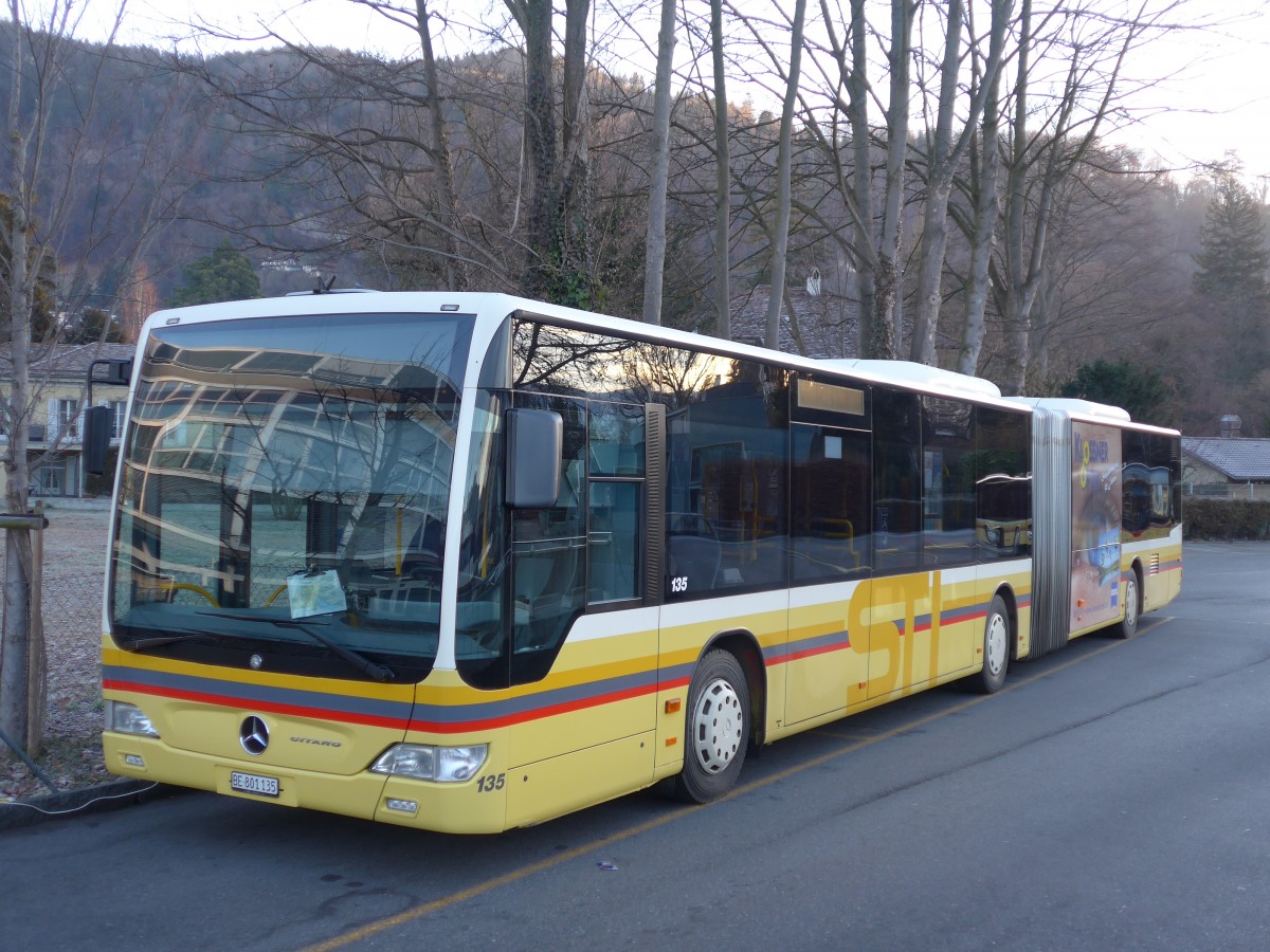 (168'044) - STI Thun - Nr. 135/BE 801'135 - Mercedes am 27. Dezember 2015 bei der Schifflndte Thun