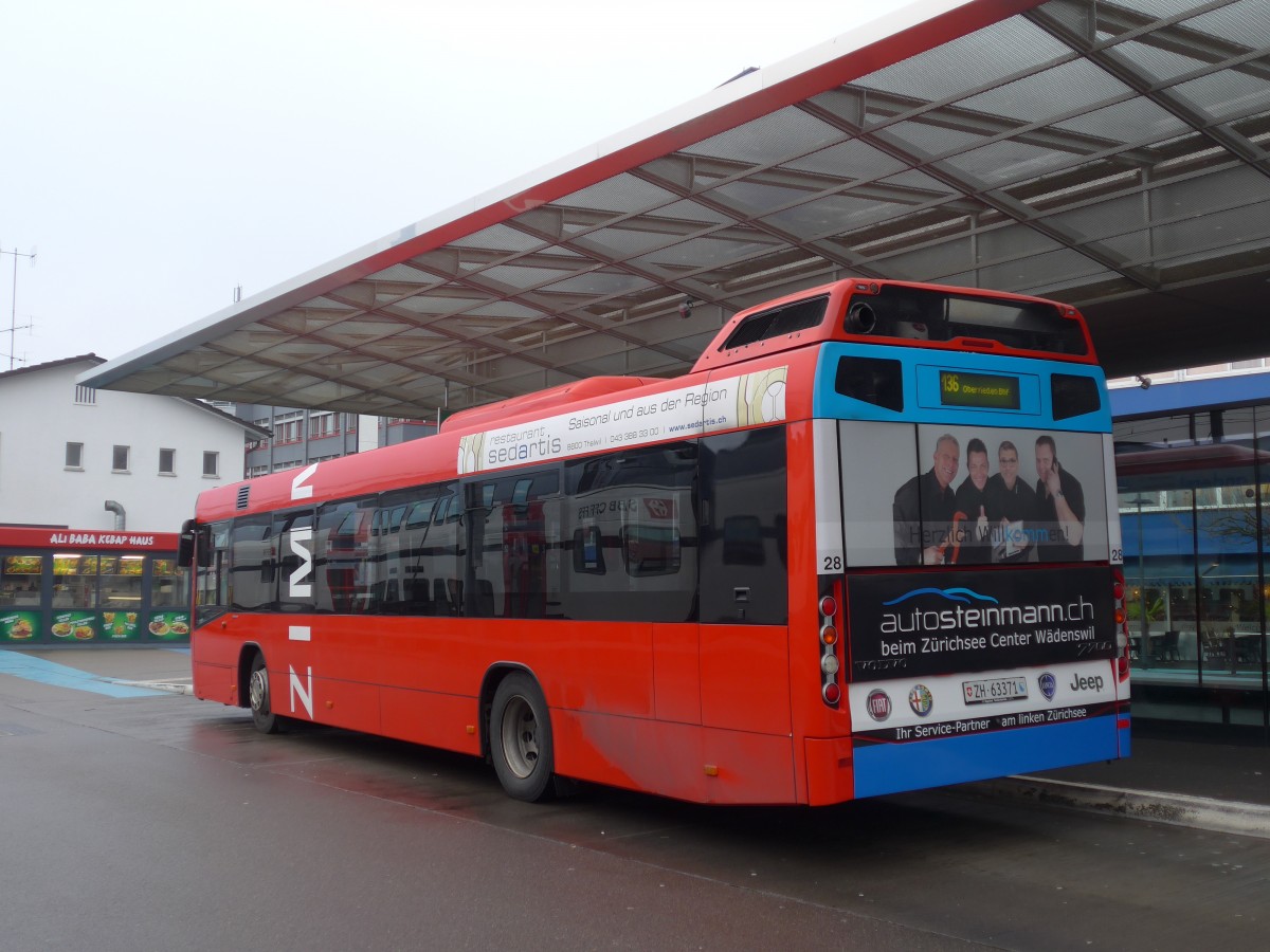 (168'175) - AHW Horgen - Nr. 28/ZH 63'371 - Volvo am 1. Januar 2016 beim Bahnhof Horgen