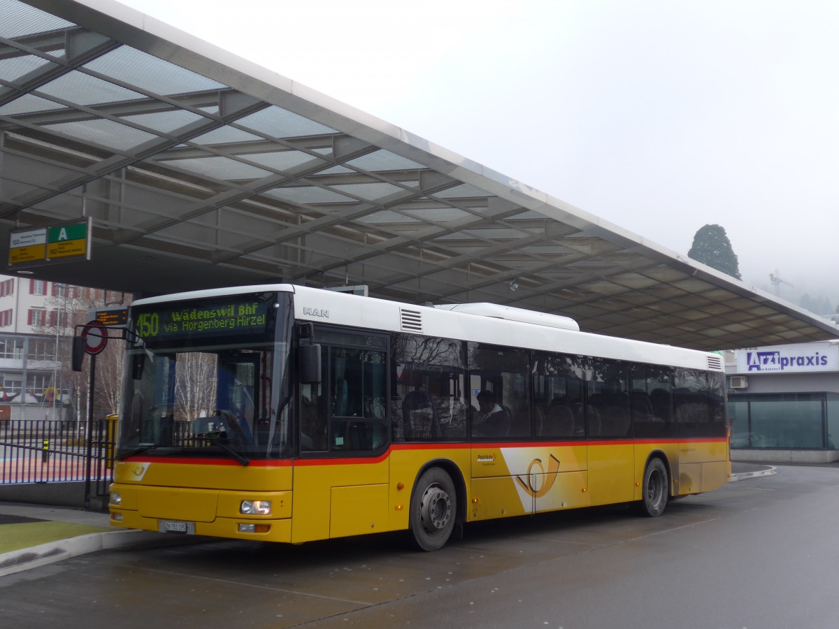 (168'188) - PostAuto Zrich - Nr. 193/ZH 781'195 - MAN (ex Nr. 38) am 1. Januar 2016 beim Bahnhof Horgen