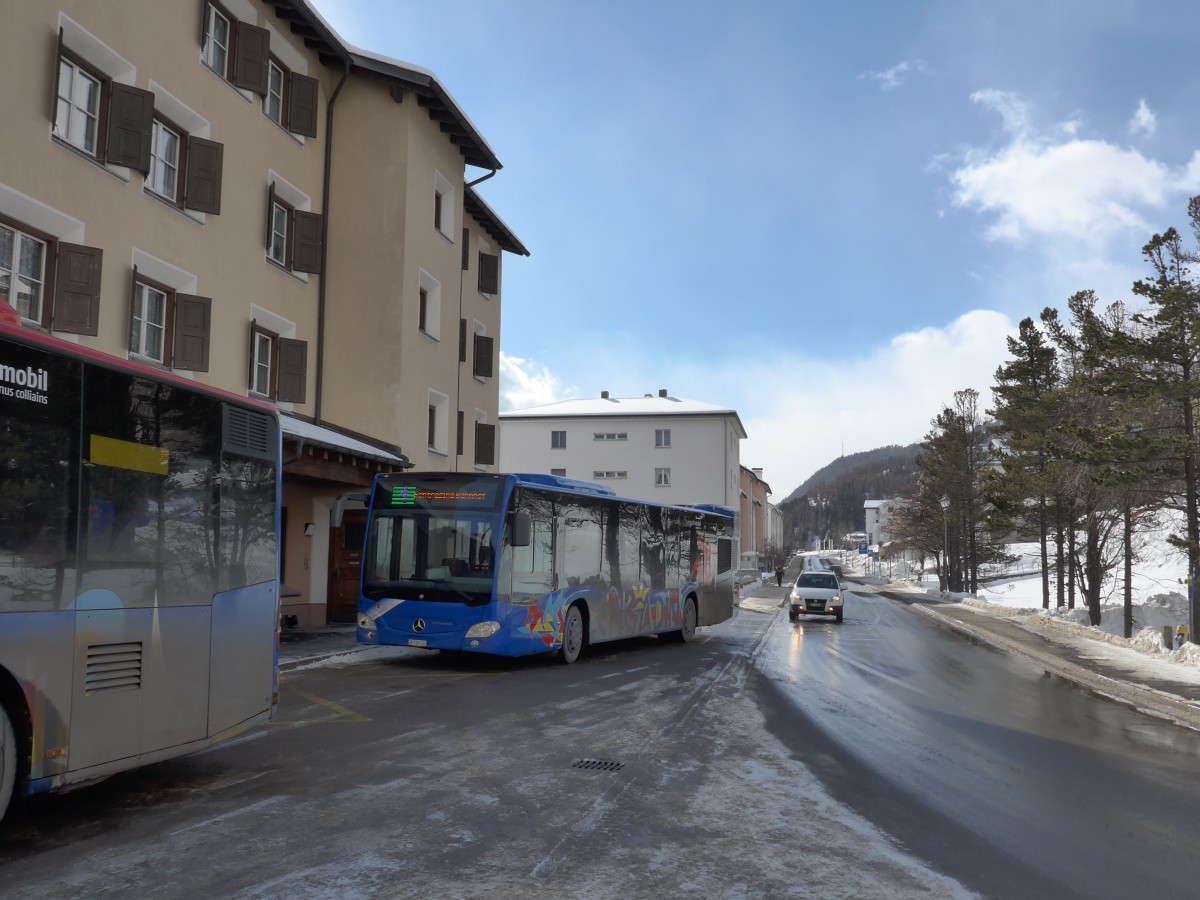 (168'529) - SBC Chur - Nr. 113/GR 100'113 - Mercedes am 23. Januar 2016 beim Bahnhof Samedan