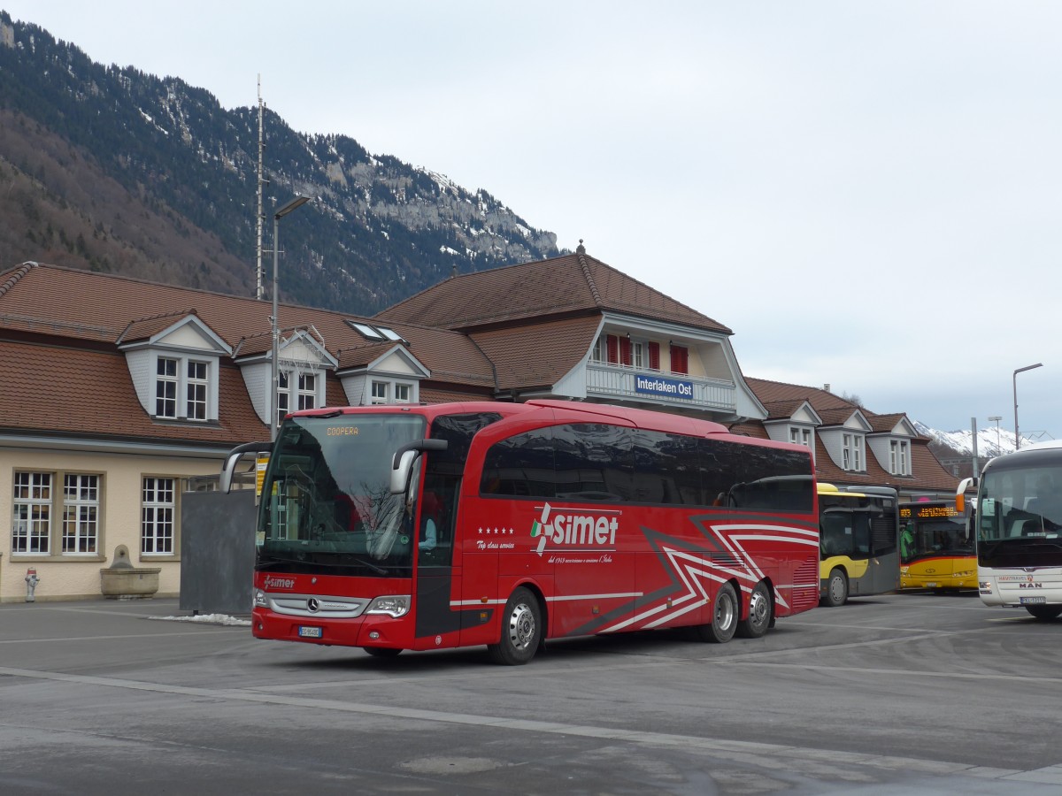 (168'563) - Aus Italien: Simet, Rossano - EG-954 DC - Mercedes am 24. Januar 2016 beim Bahnhof Interlaken Ost