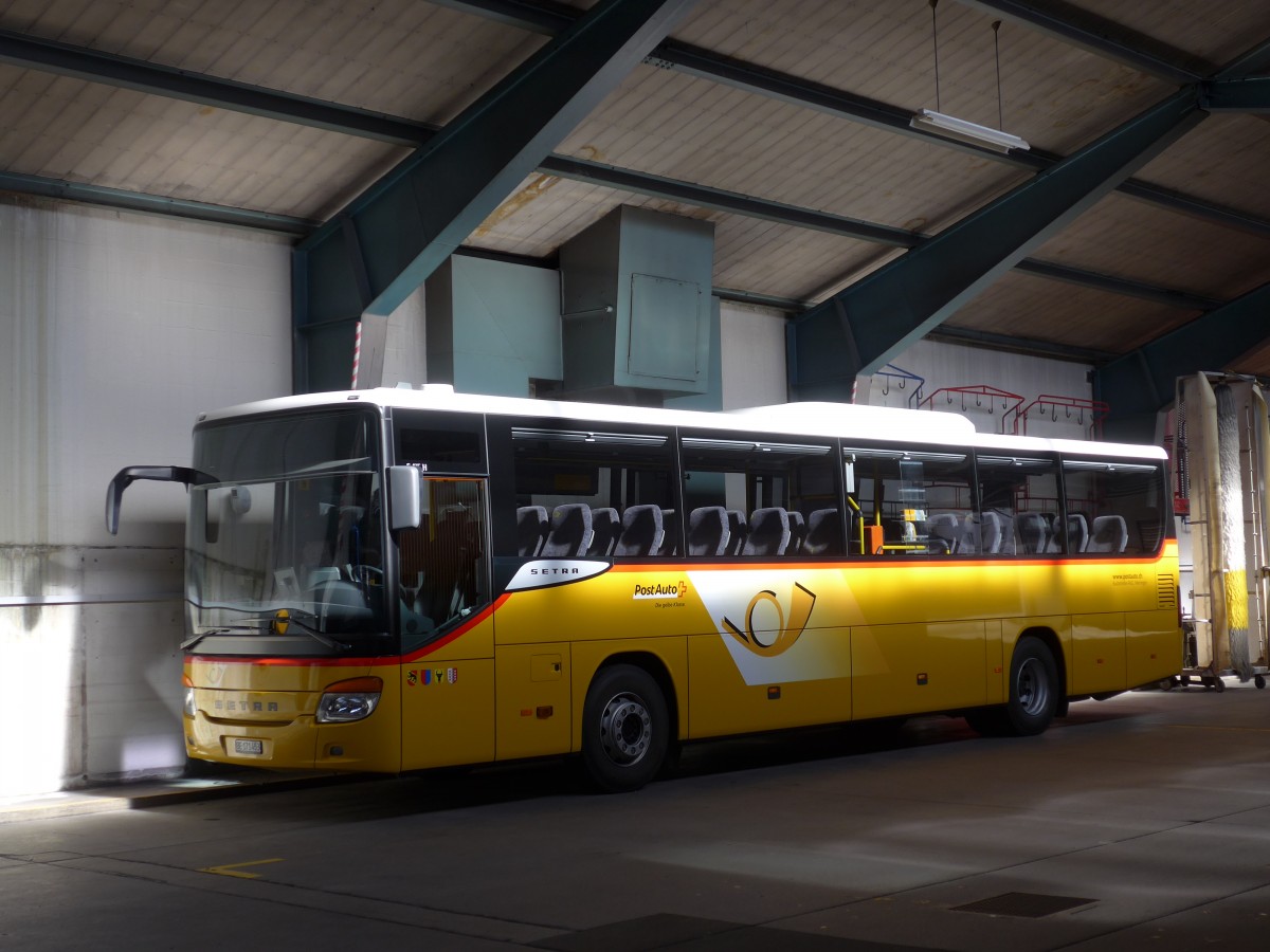 (168'845) - AVG Meiringen - Nr. 73/BE 171'453 - Setra am 22. Februar 2016 im Autobahnhof Adelboden (Einsatz AFA)