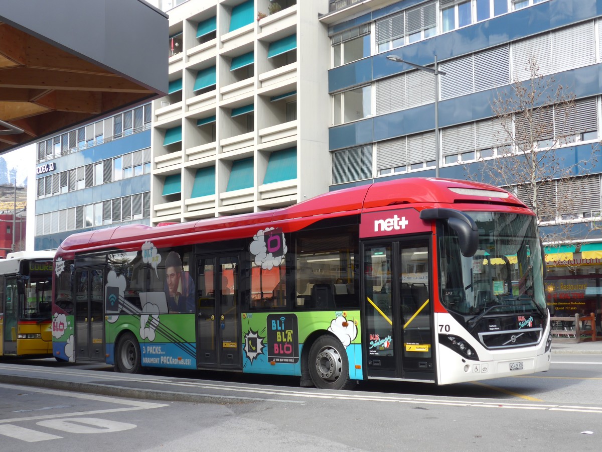 (169'030) - PostAuto Wallis - Nr. 70/VS 428'858 - Volvo am 6. Mrz 2016 beim Bahnhof Sion