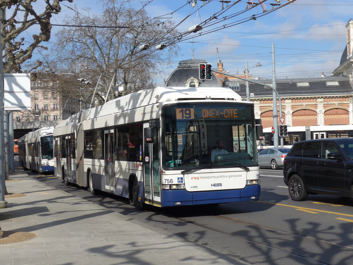 (169'112) - TPG Genve - Nr. 756 - Hess/Hess Gelenktrolleybus am 7. Mrz 2016 in Genve, Place des Vingt-Deux-Cantons