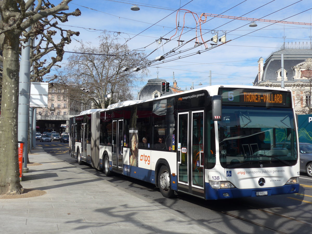 (169'130) - TPG Genve - Nr. 138/GE 960'522 - Mercedes am 7. Mrz 2016 in Genve, Place des Vingt-Deux-Cantons