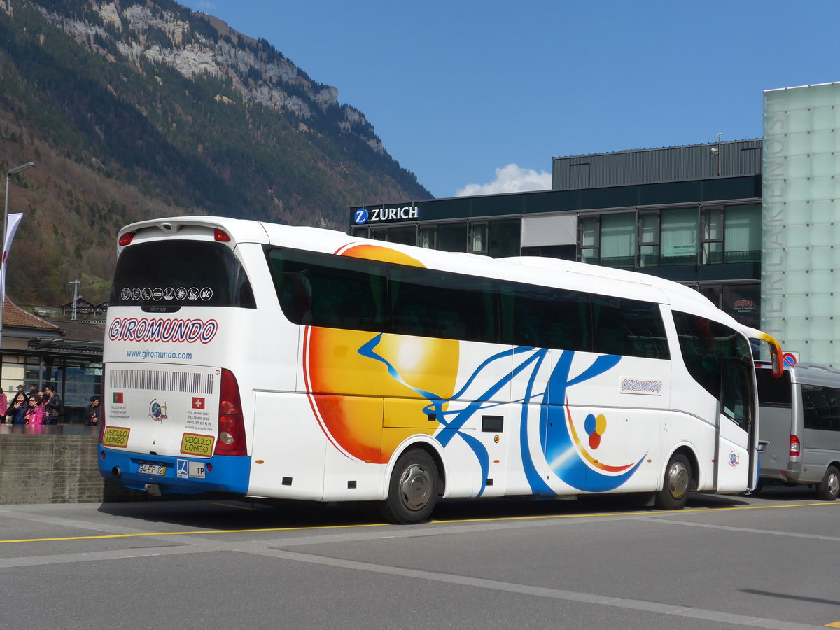 (169'858) - Aus Portugal: Giromundo, Vieira do Minho - Nr. 40/94-EP-12 - Scania/Irizar am 11. April 2016 beim Bahnhof Interlaken Ost