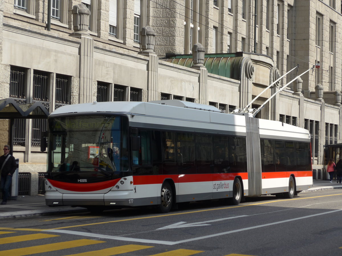 (169'885) - St. Gallerbus, St. Gallen - Nr. 177 - Hess/Hess Gelenktrolleybus am 12. April 2016 beim Bahnhof St. Gallen (prov. Haltestelle)