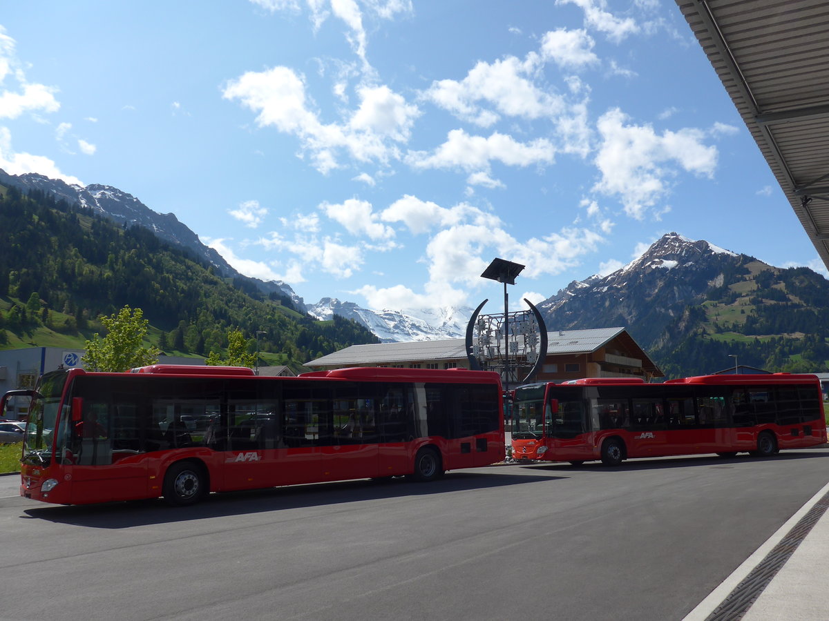 (170'428) - AFA Adelboden - Nr. 97 + 96 - Mercedes am 10. Mai 2016 in Frutigen, Garage