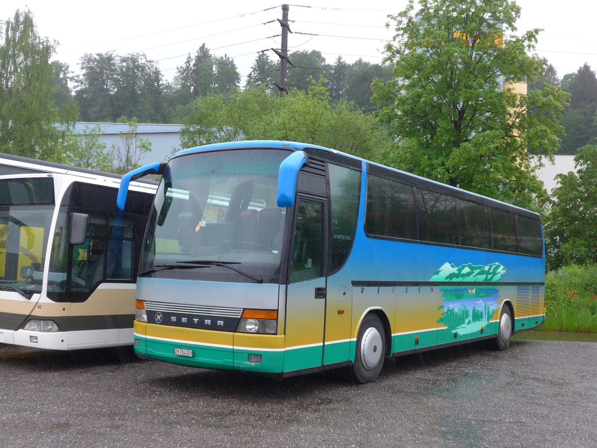 (170'538) - Deni Travel, Zrich - ZH 734'329 - Setra am 13. Mai 2016 in Kloten, EvoBus