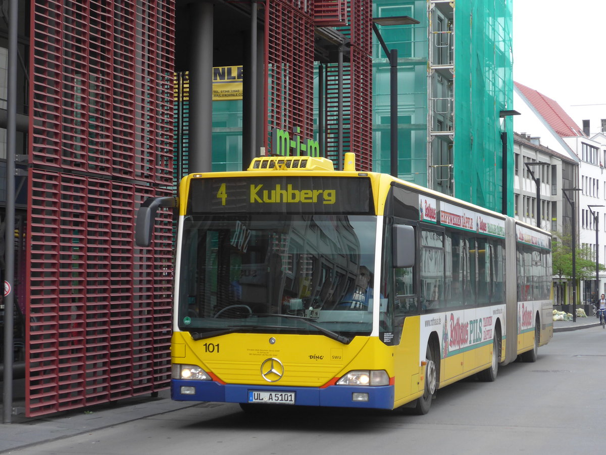 (171'017) - SWU Ulm - Nr. 101/UL-A 5101 - Mercedes am 19. Mai 2016 in Ulm, Rathaus Ulm