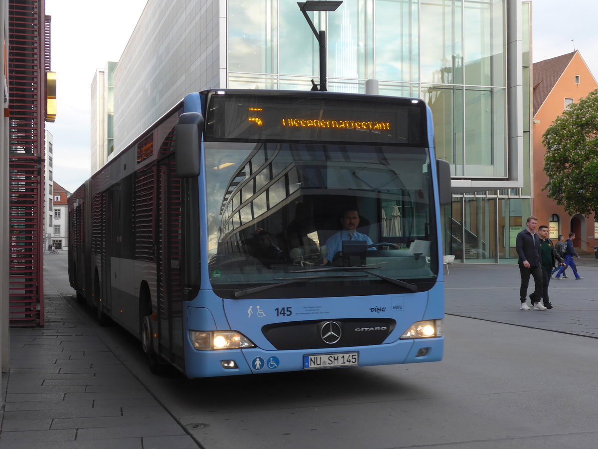 (171'101) - SWU Ulm - Nr. 145/NU-SM 145 - Mercedes am 19. Mai 2016 in Ulm, Rathaus Ulm