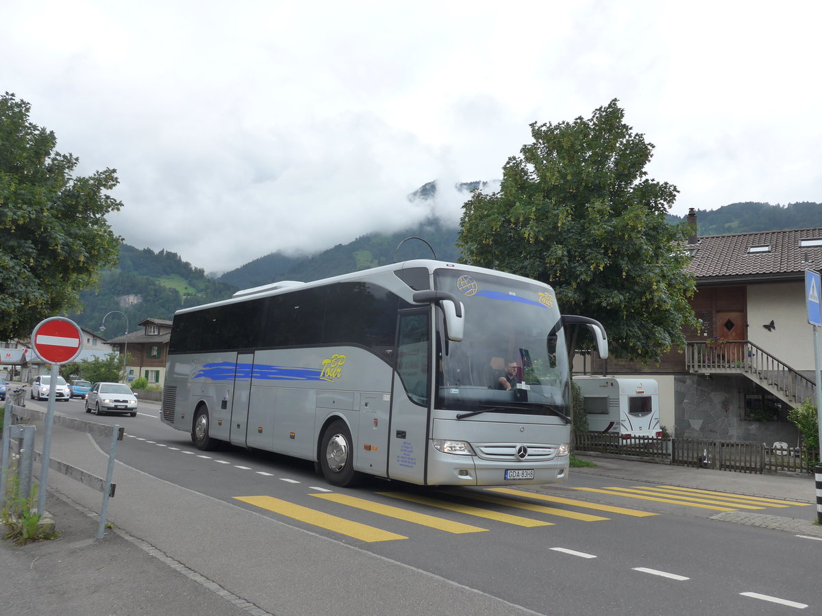 (172'514) - Aus Polen: BP Tour, Lublin - GDA 83H8 - Mercedes am 26. Juni 2016 beim Bahnhof Wilderswil