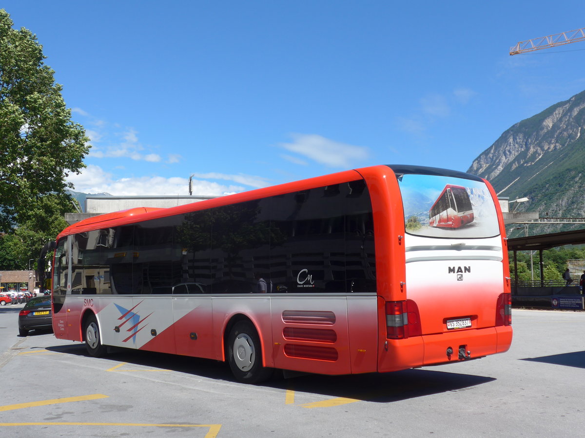 (172'717) - SMC Montana - Nr. 37/VS 352'837 - MAN am 3. Juli 2016 beim Bahnhof Sierre