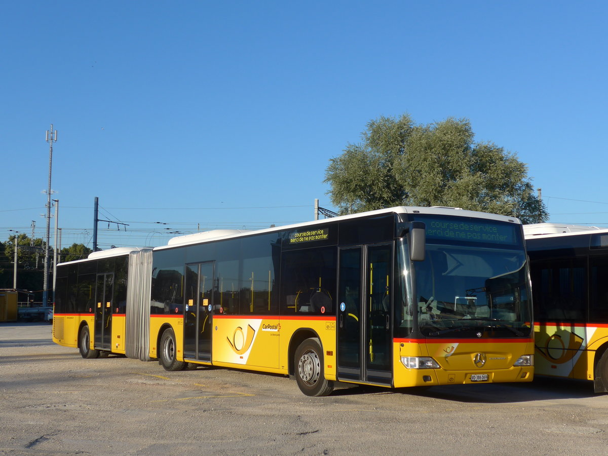 (172'796) - CarPostal Ouest - VD 386'069 - Mercedes am 10. Juli 2016 in Yverdon, Garage