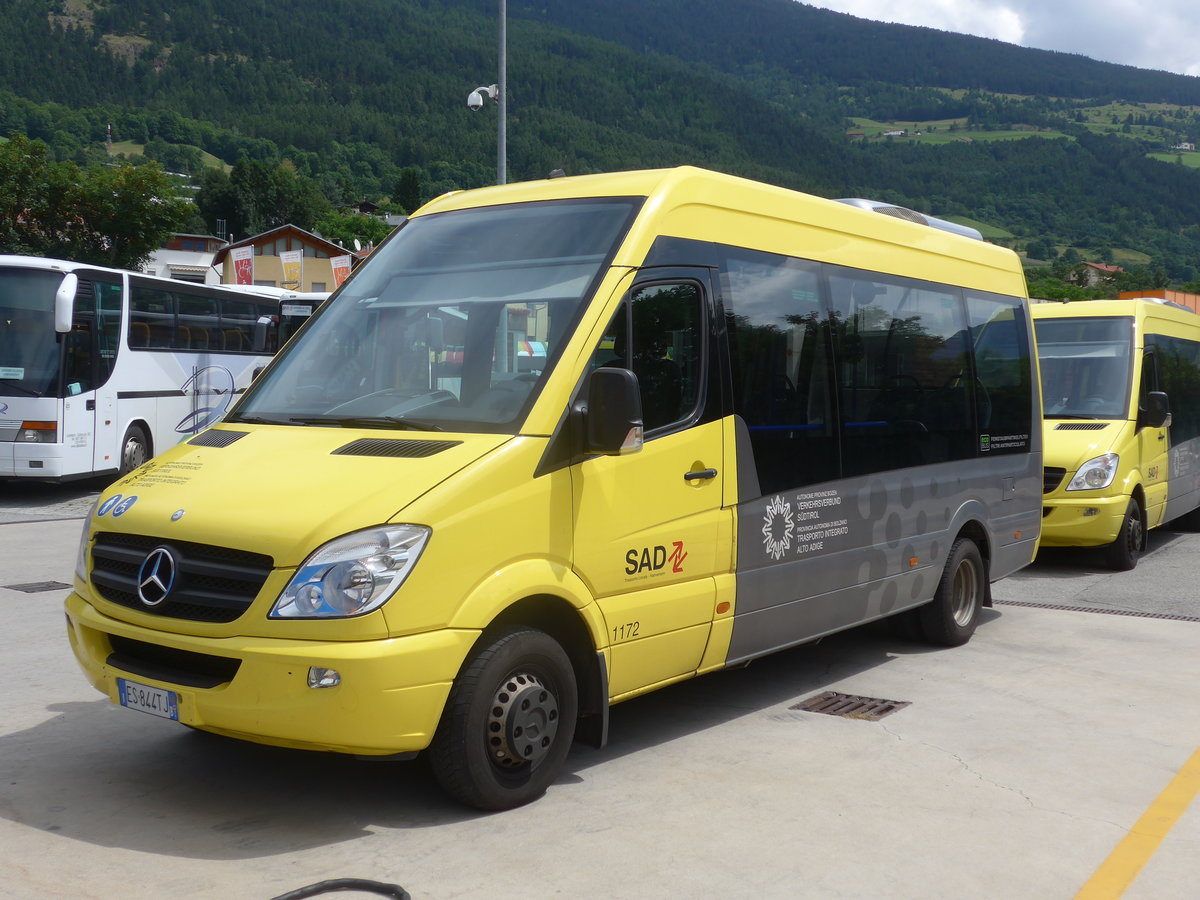 (173'303) - SAD Bozen - Nr. 1172/ES-844 TJ - Mercedes am 24. Juli 2016 beim Bahnhof Mals