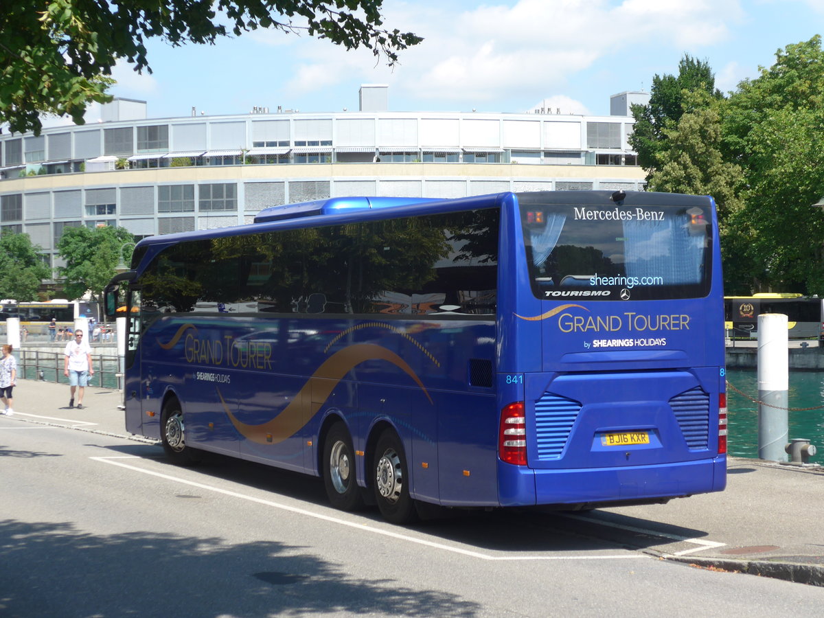 (173'363) - Aus England: Shearings, Wigan - Nr. 841/BJ16 KXR - Mercedes am 28. Juli 2016 bei der Schifflndte Thun