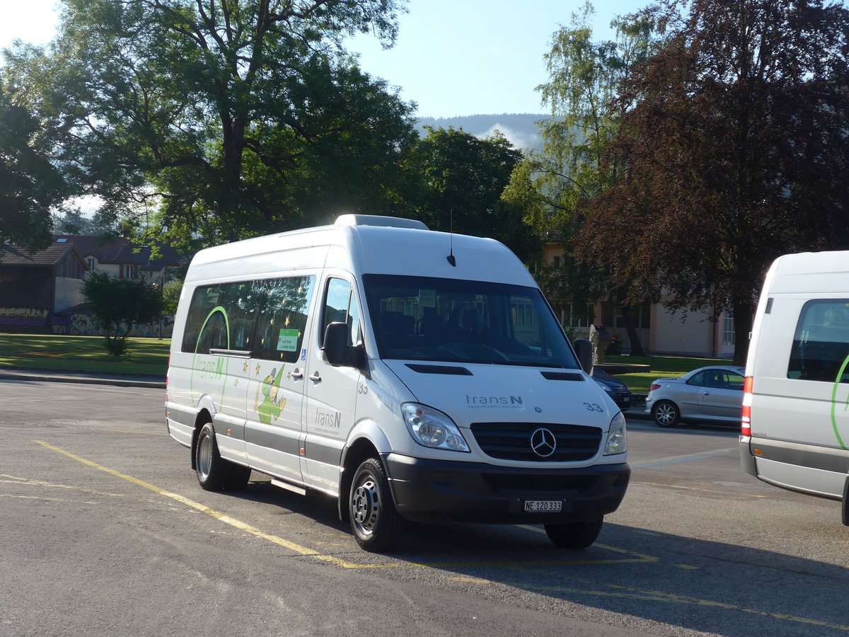 (173'540) - transN, La Chaux-de-Fonds - Nr. 33/NE 120'333 - Mercedes am 1. August 2016 beim Bahnhof Fleurier