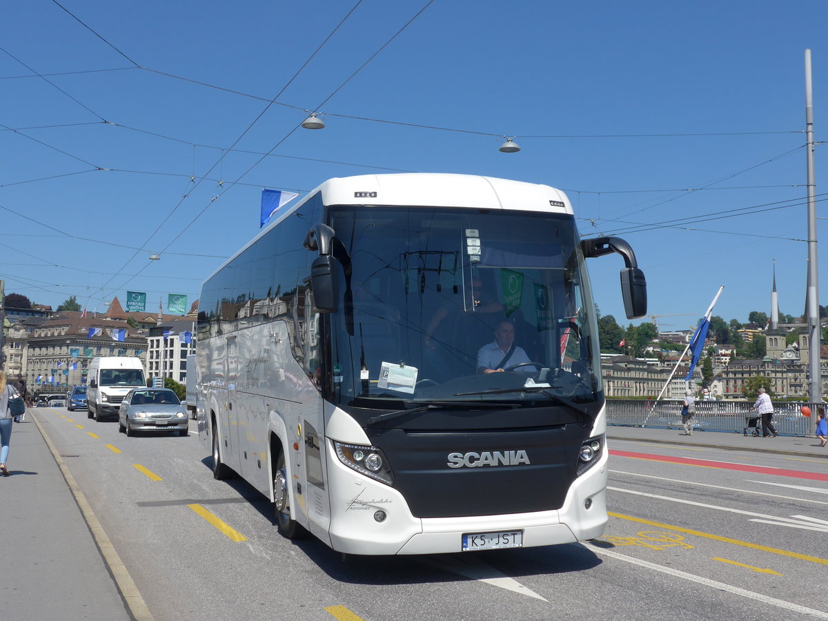 (173'808) - Aus Polen: Strychalski, Krakw - K5 JST - Scania/Higer am 8. August 2016 in Luzern, Bahnhofbrcke