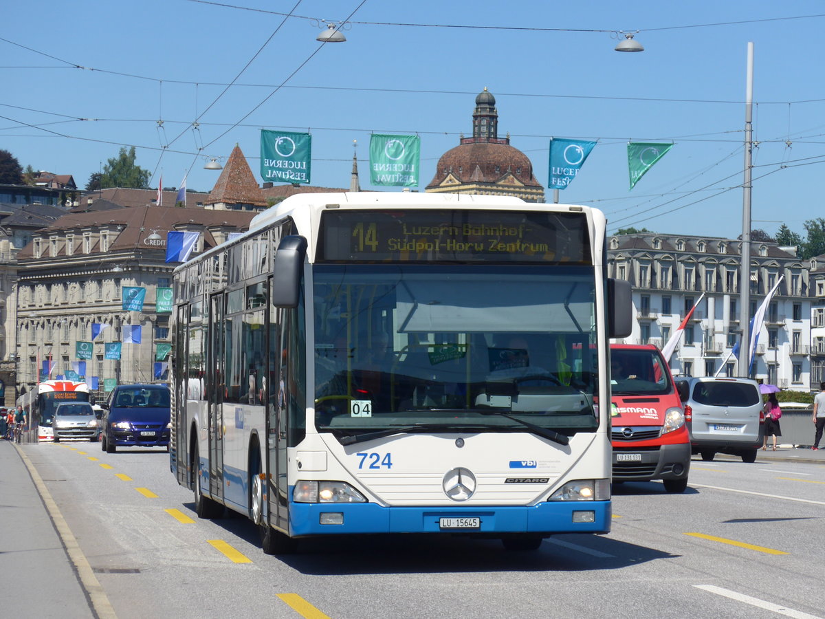 (173'834) - VBL Luzern - Nr. 724/LU 15'645 - Mercedes (ex Heggli, Kriens Nr. 724) am 8. August 2016 in Luzern, Bahnhofbrcke