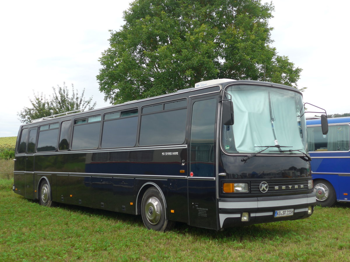 (174'000) - ??? - KO-SR 215H - Setra am 20. August 2016 in Bsingen, Bahnhof